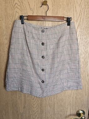 Vintage Lizsport Button-Front Plaid Mini Skirt Light Beige.